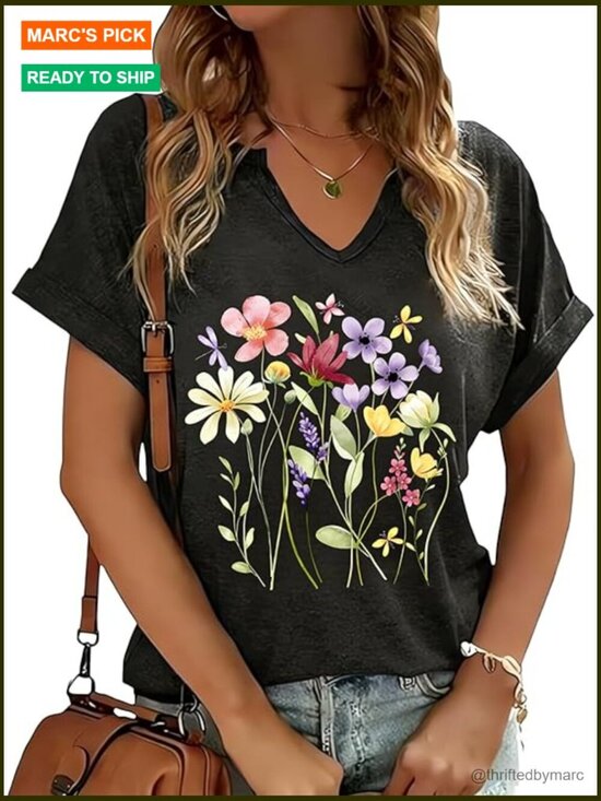 Tops - V-Neck Vintage Floral Graphic Tee Boho Cottagecore Summer Top